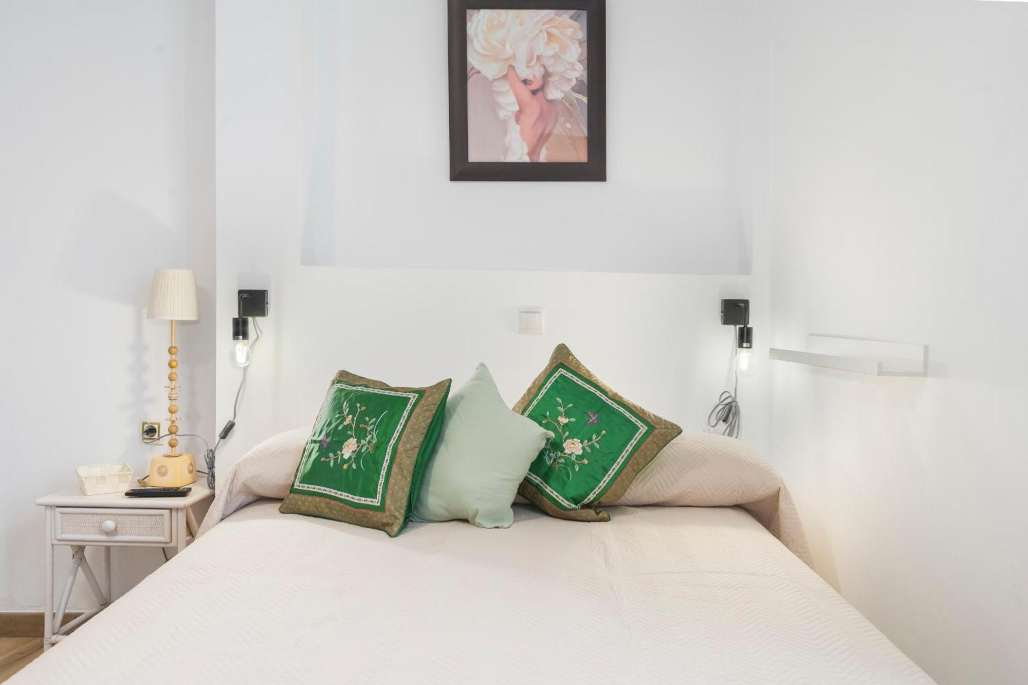 Santa Catalina Moderno Apartment Sevilla Bagian luar foto